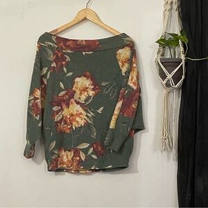 Vine & Love Floral Green Fleece Top